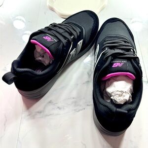 New balance Steel toe shoes